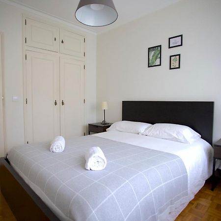 Downtown 3 Bedroom With Balcony - Quiet Street - Family Friendly - Groups OOporto Exterior foto