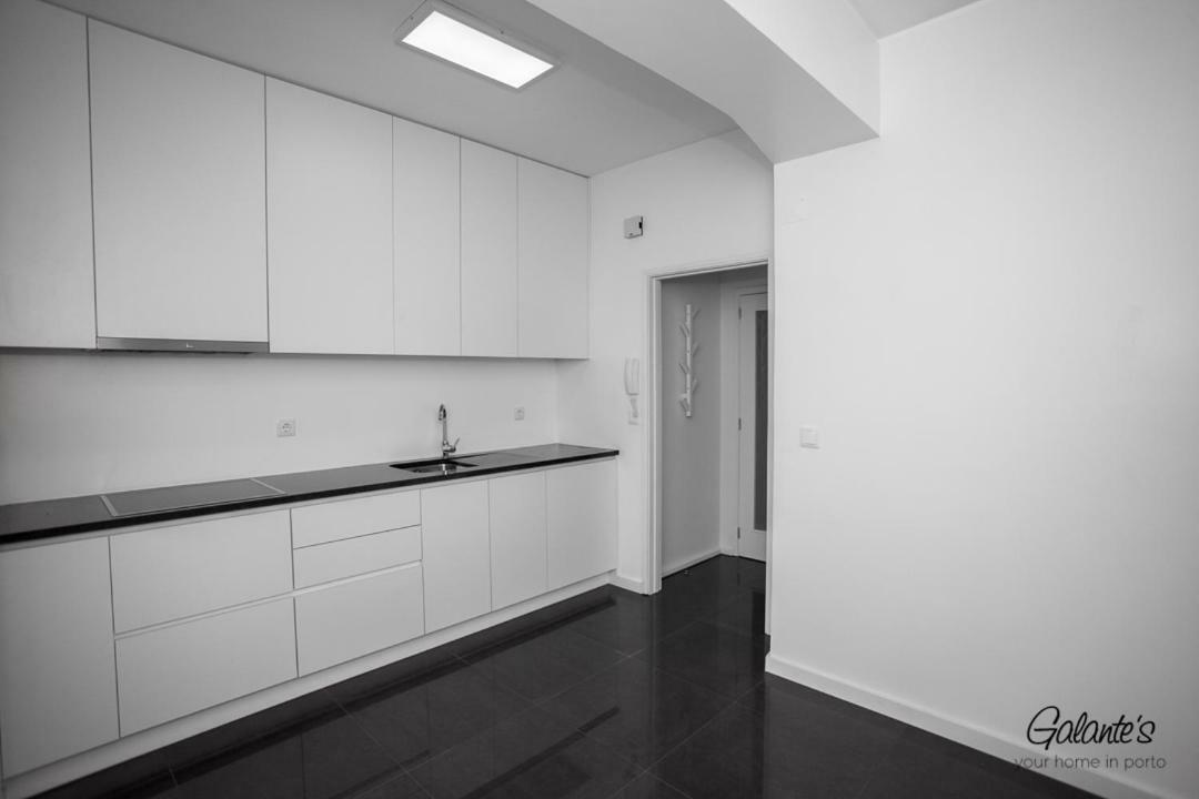 Downtown 3 Bedroom With Balcony - Quiet Street - Family Friendly - Groups OOporto Exterior foto